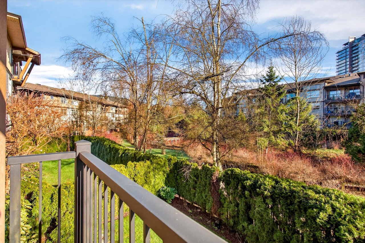 207-500 Klahanie Drive, Port Moody
