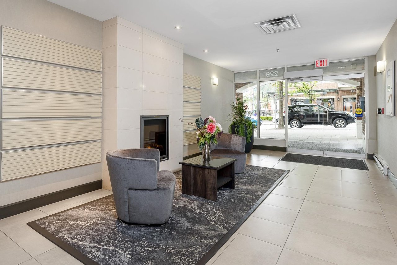 202-220 Newport Dr