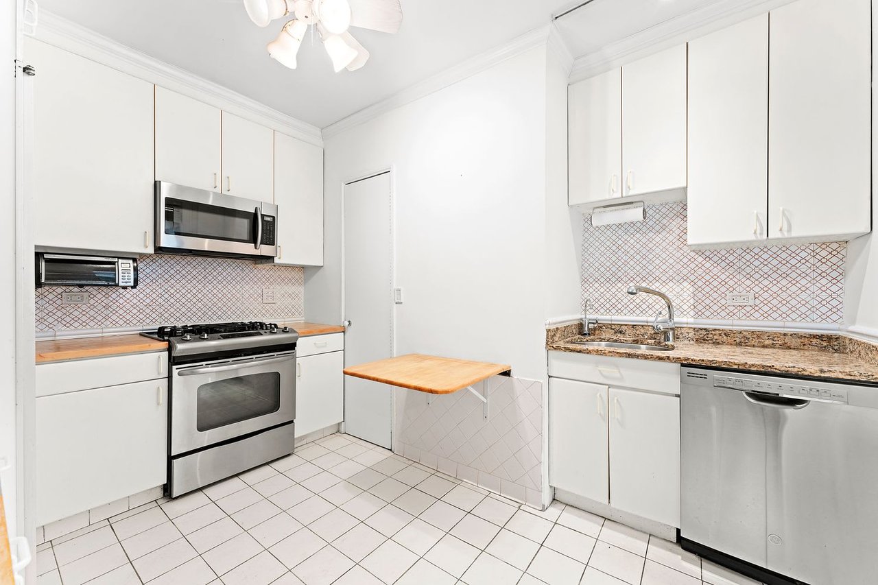 245 West 74th Street Unit: 4C