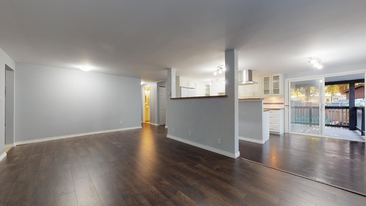 230-1830 Mamquam Rd