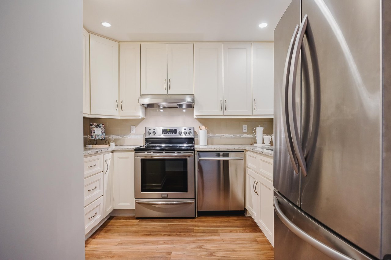16-270 Casey St