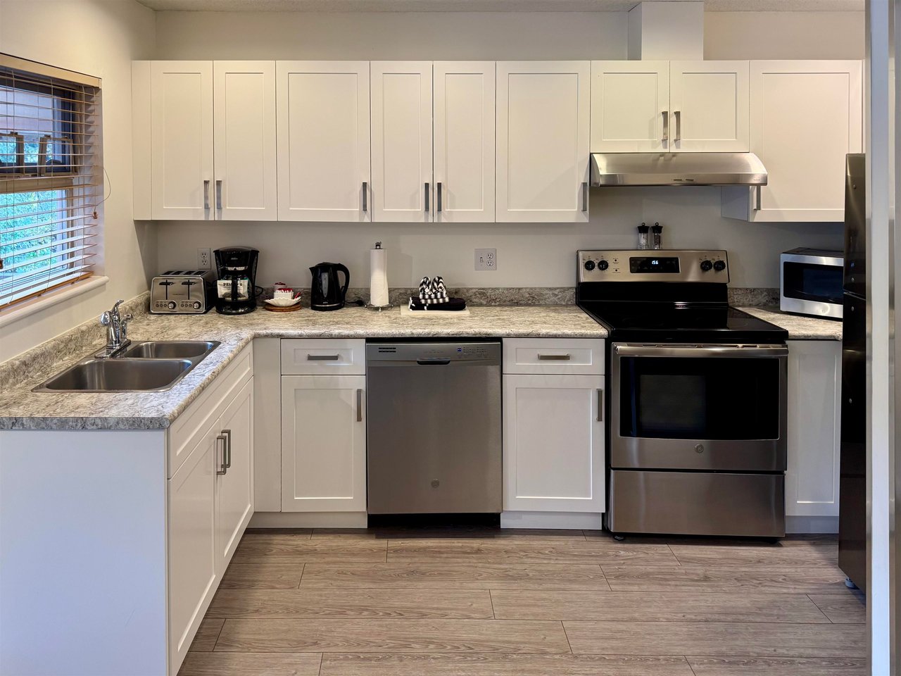 231 W7-2050 Lake Placid Rd