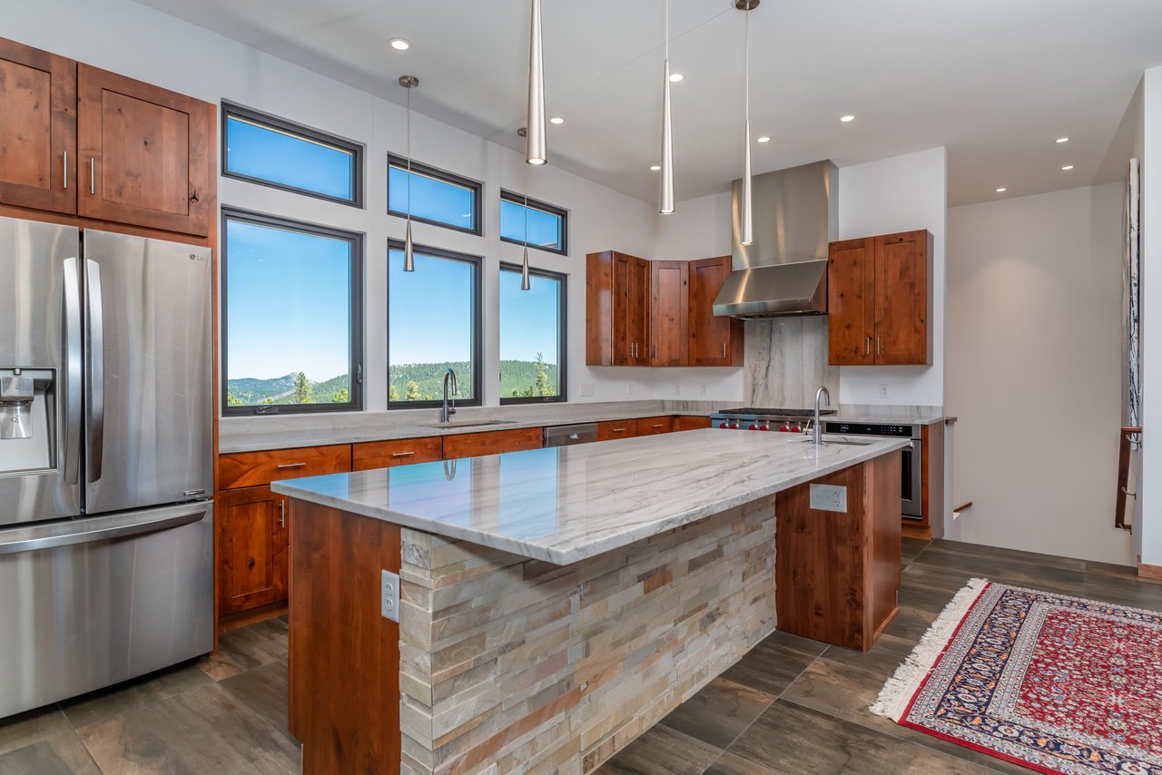 315 Indian Peaks Dr