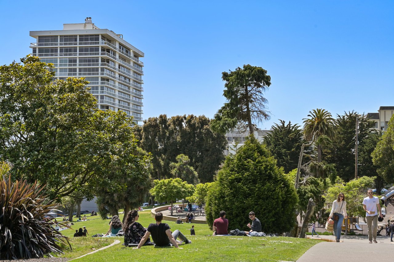Grand-Scale, Beaux Arts View Apartment