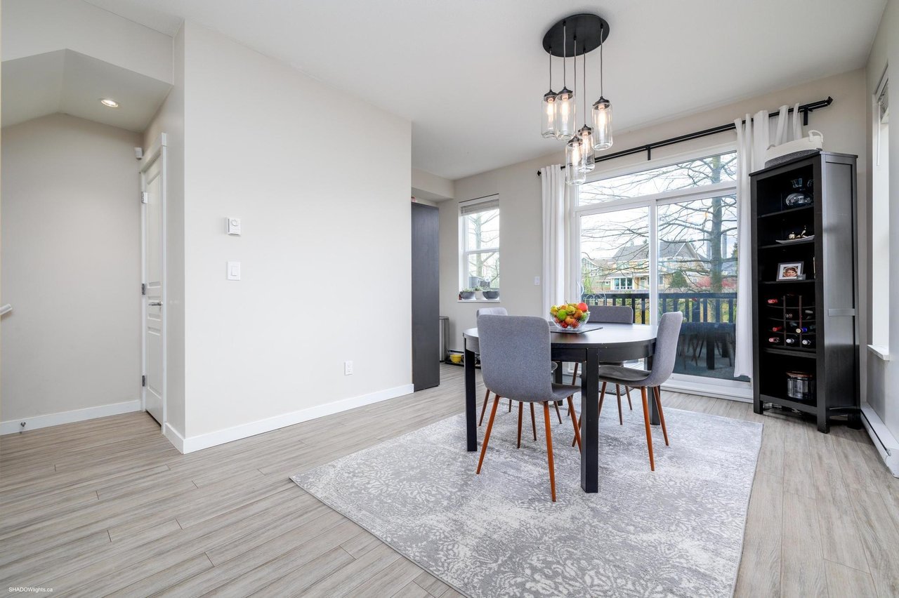 54-10489 Delsom Cres