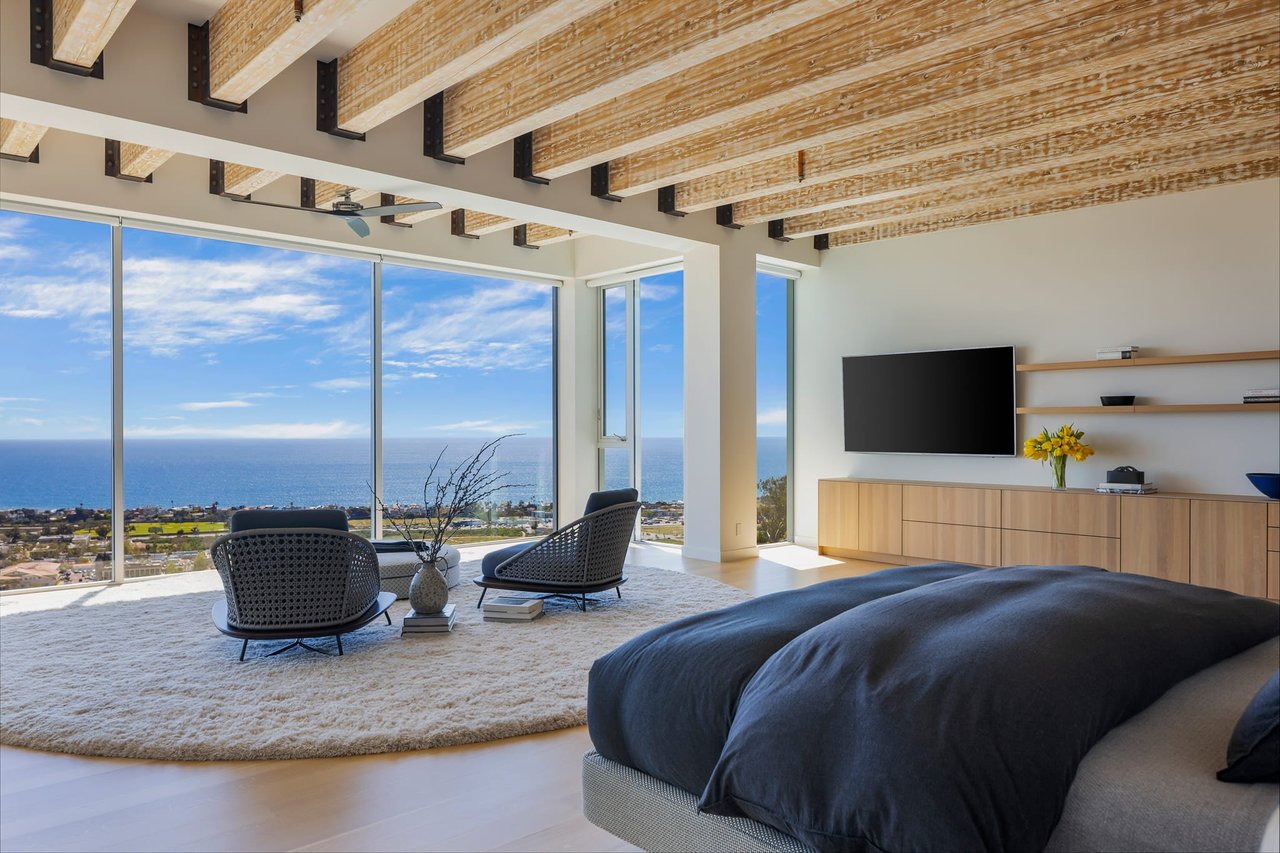 23800 Malibu Crest