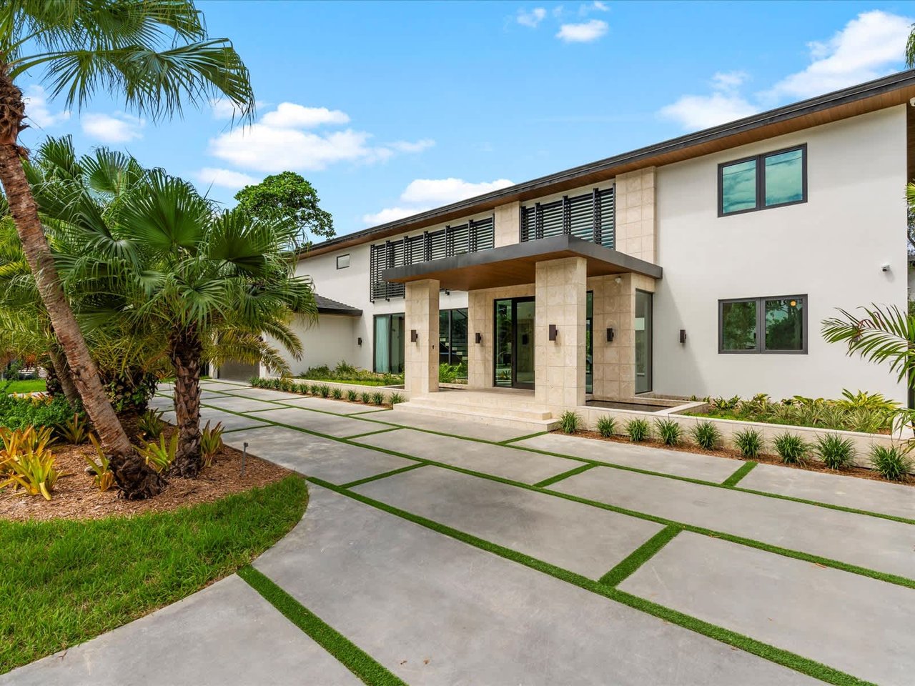 NEW LUXURY CONSTRUCTION IN SOUTH MIAMI