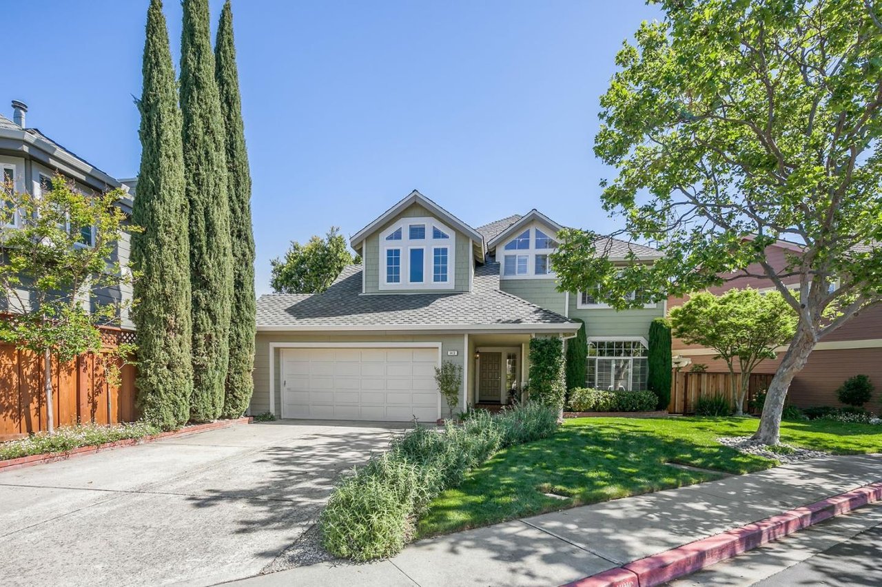 1413 Dominica Ln