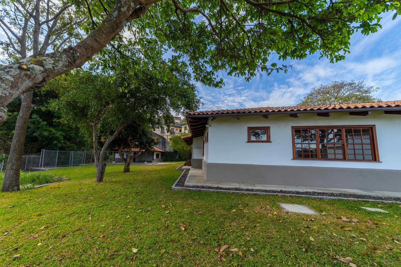 Private Gated Guest House Estate, Escazu, San Jose