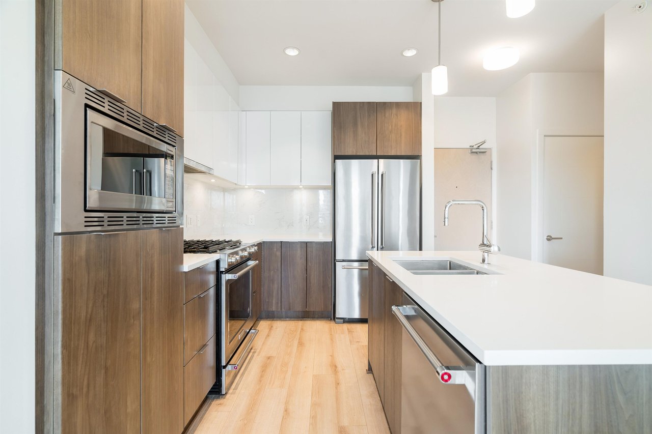607-2188 Madison Ave