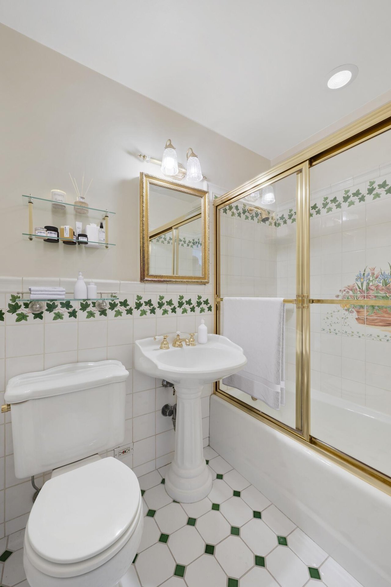 315 East 70th Street, Apt 12-U