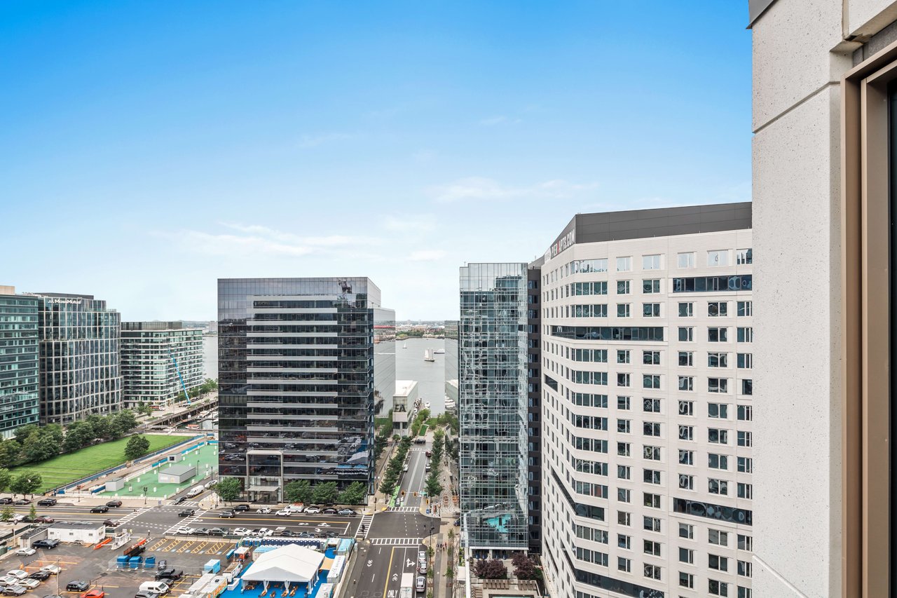 133 Seaport Blvd. Unit: 2102