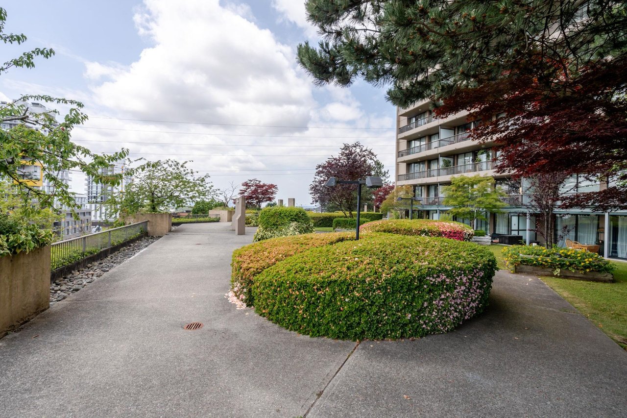 405-3760 Albert Street, Burnaby