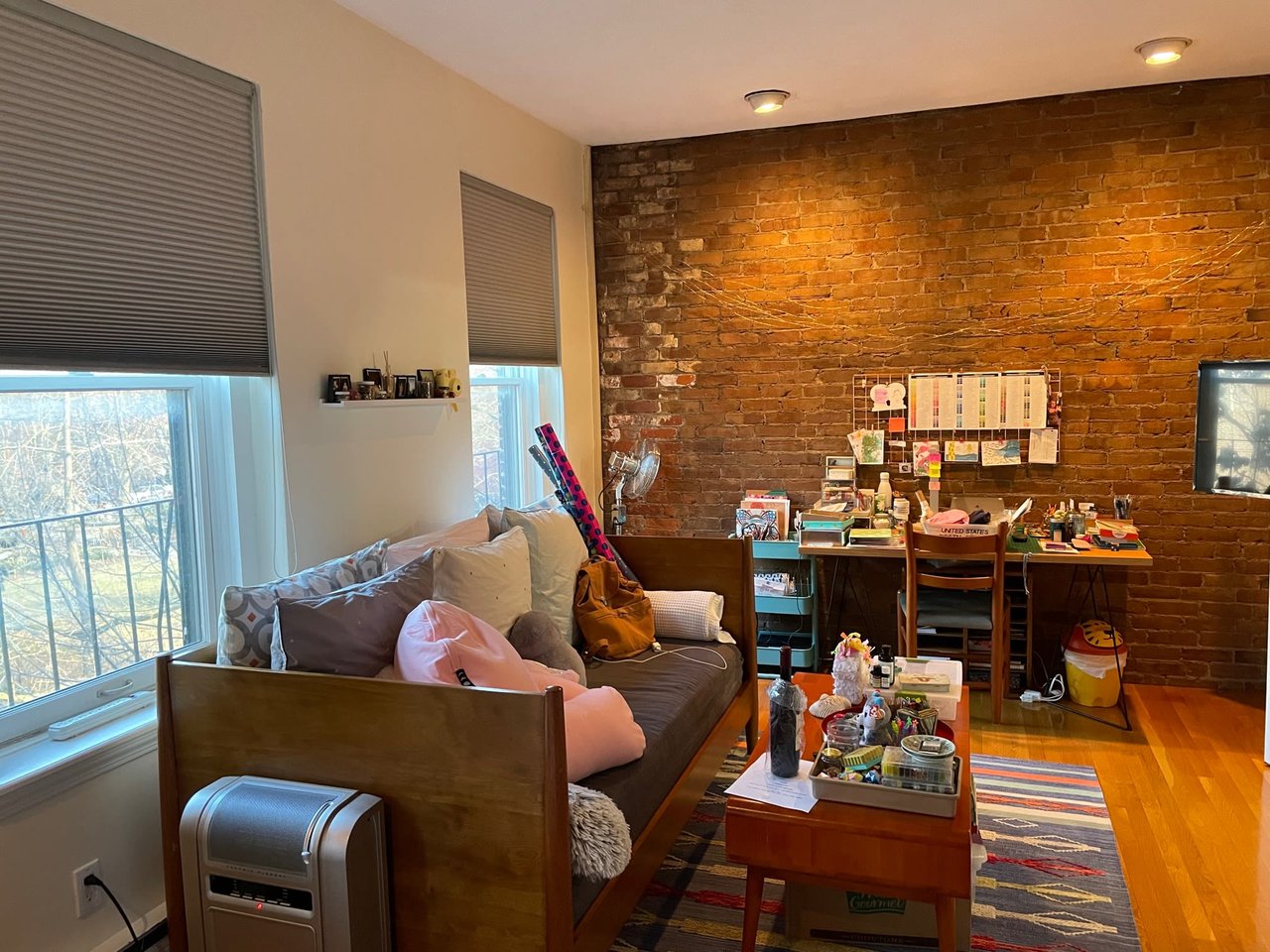 Gorgeous and Renovated West Newton Street Studio - Right on the Back Bay & South End Border! 