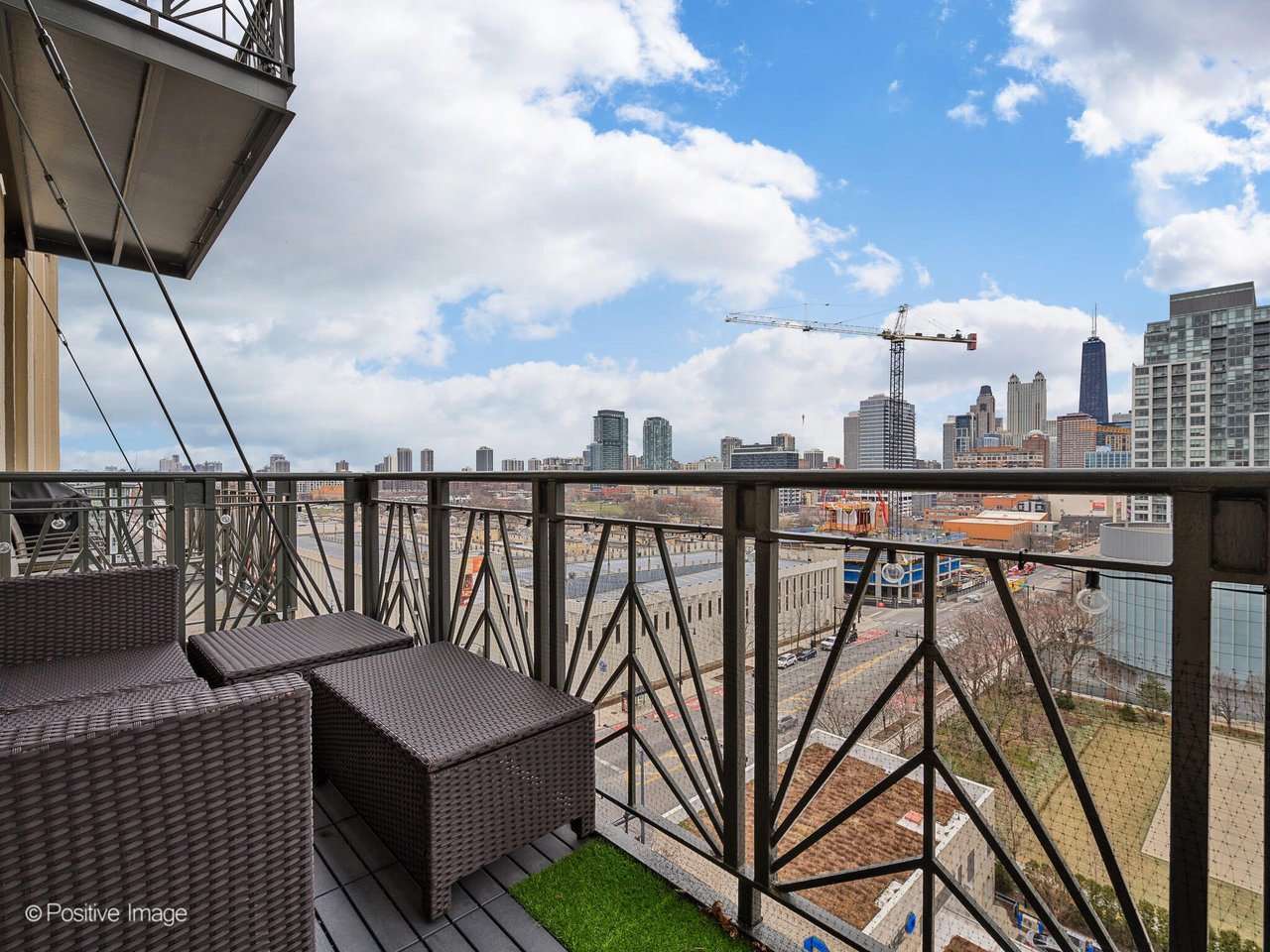 758 N Larrabee St Unit 717