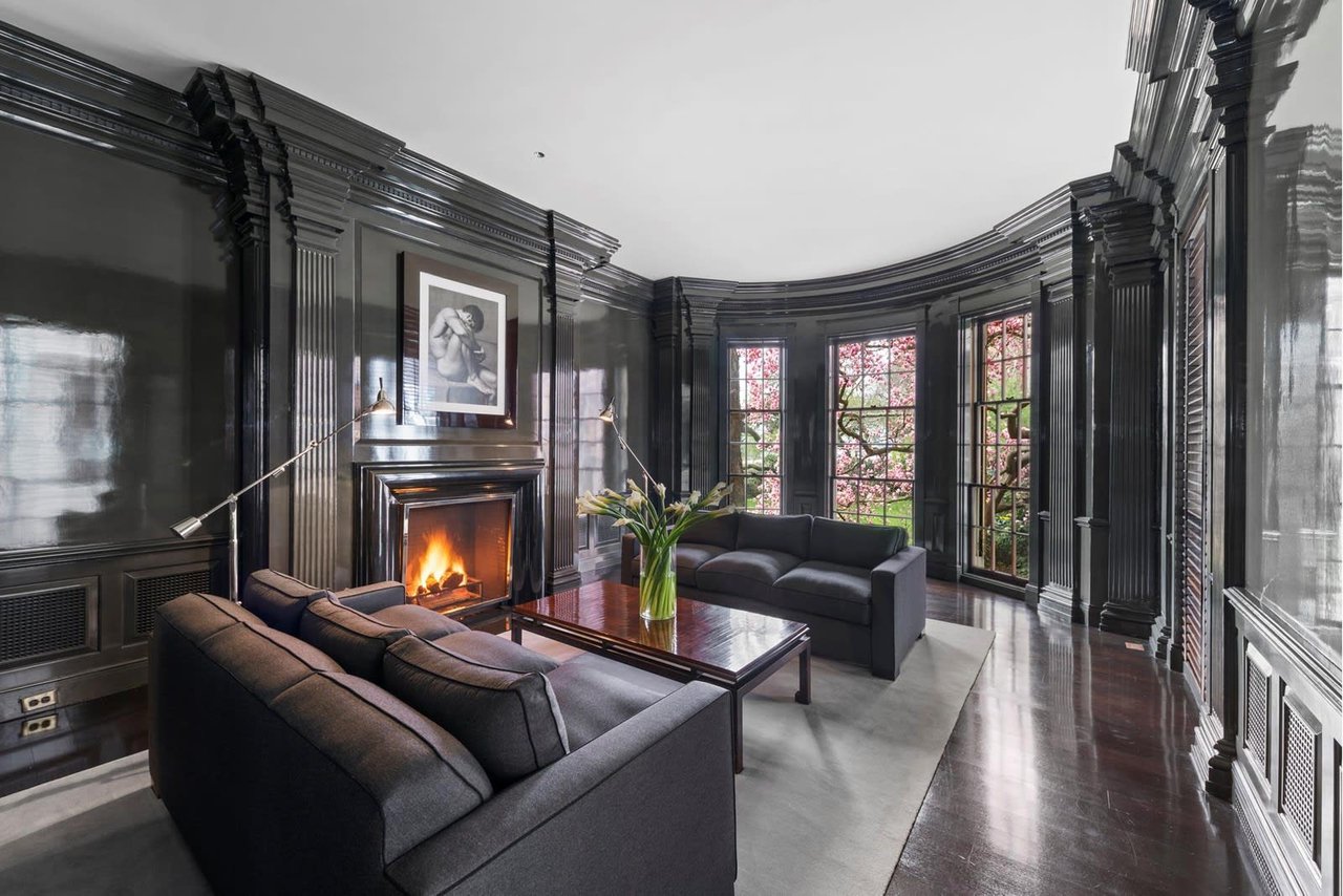 4 Sutton Sq