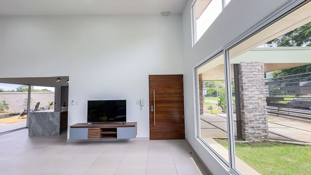 Uvita Paradise Brand New 3 Bedroom, 2.5 Bathroom Modern Home