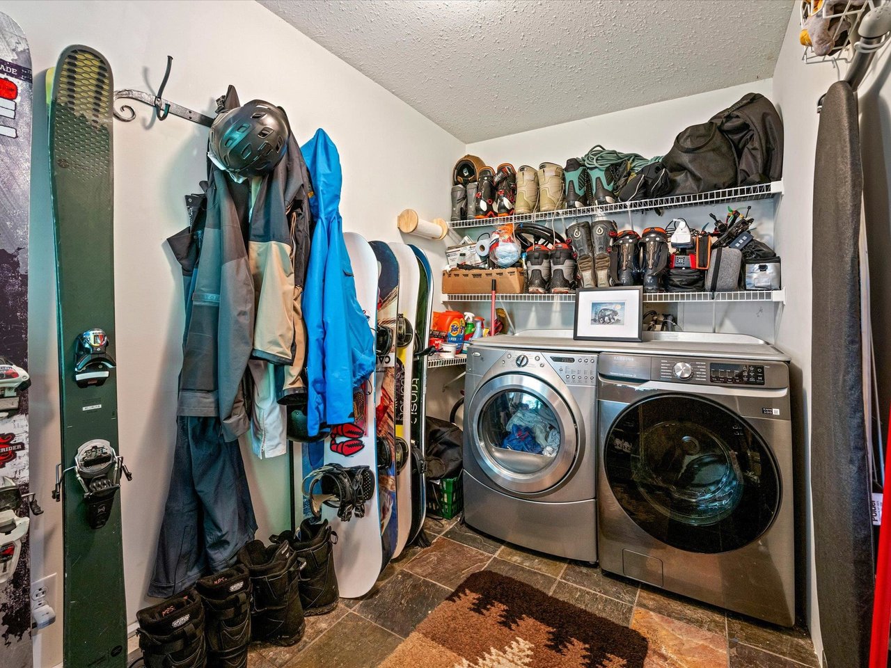 2316 Gondola Wy