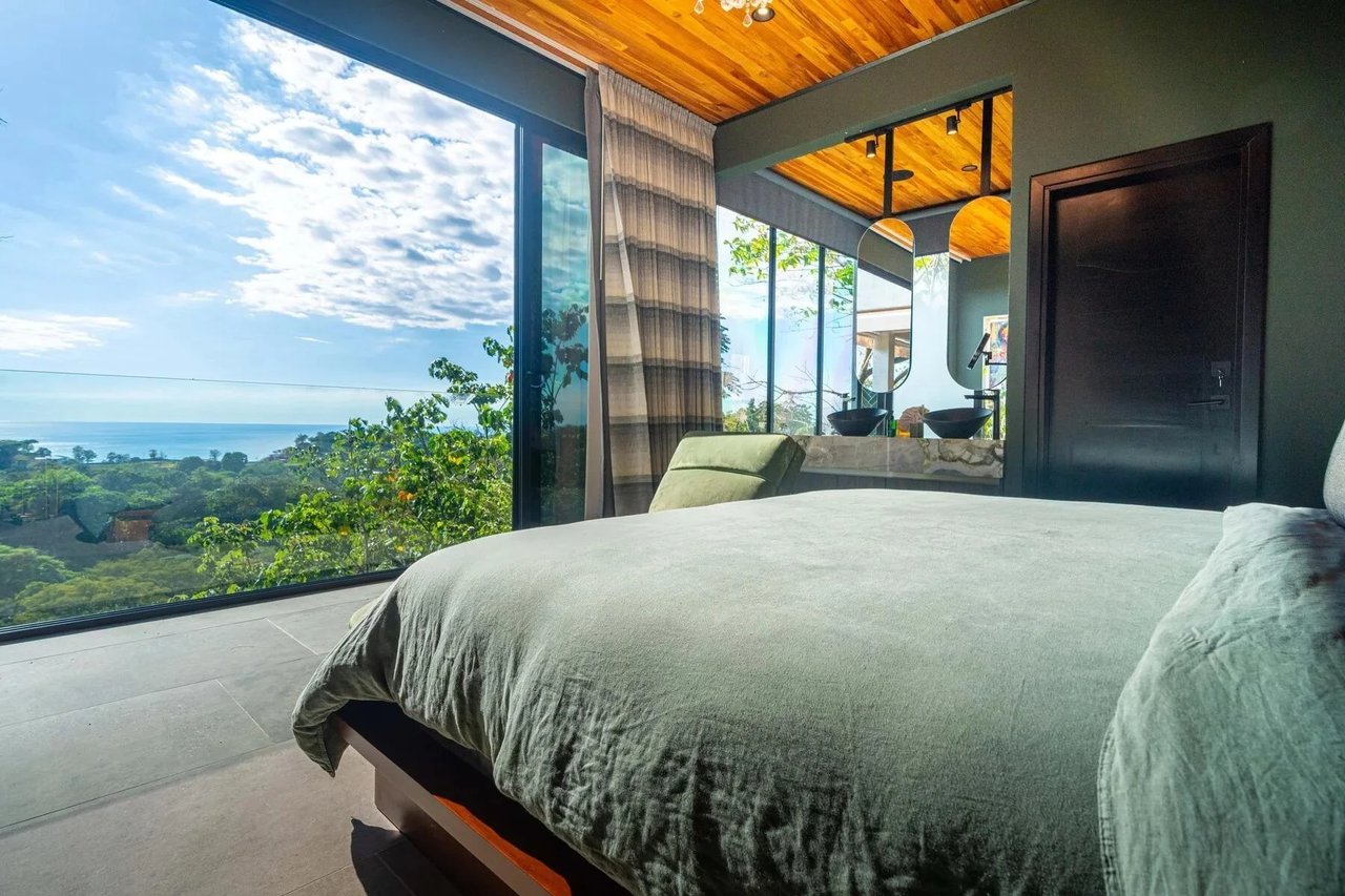 Rooftop Pool Modern Luxury Estate, Manuel Antonio, Puntarenas