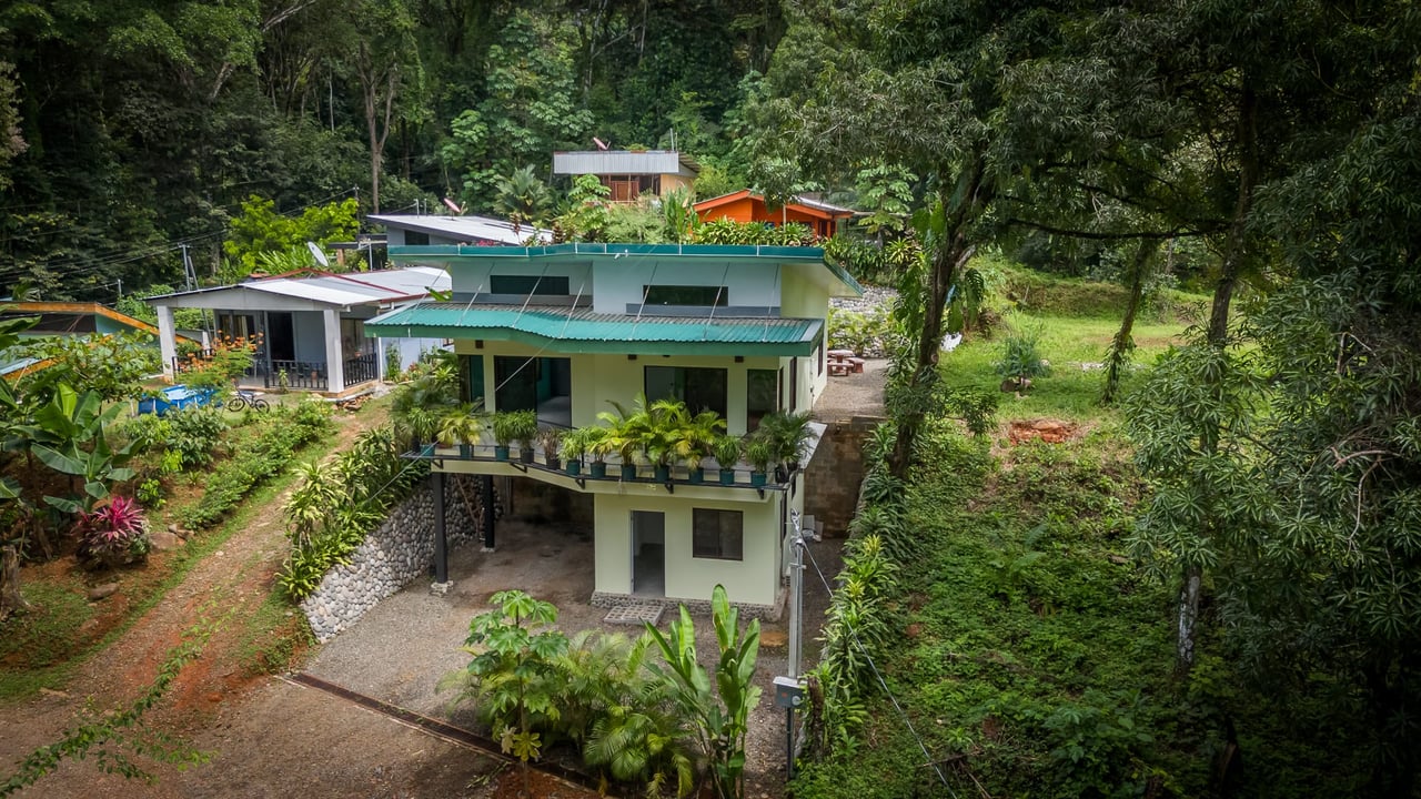 Seagull’s Nest Two Storey Villa in Uvita, 3 Bed,3 Bath & Pool