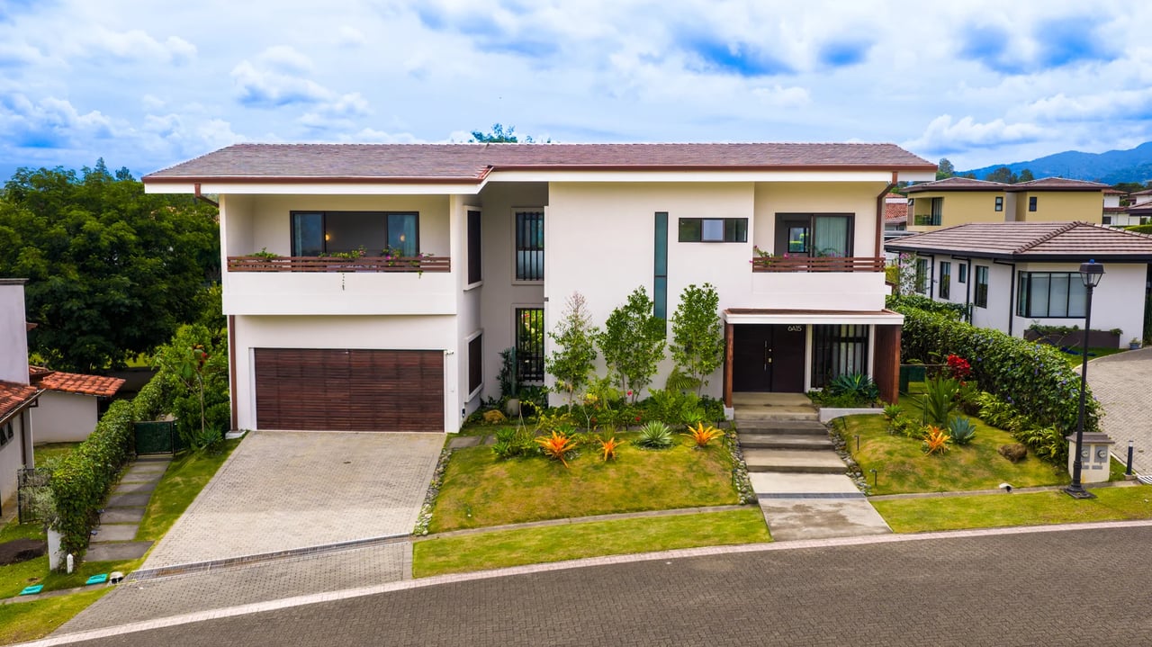 Modern Family Residence, Guacima, Alajuela