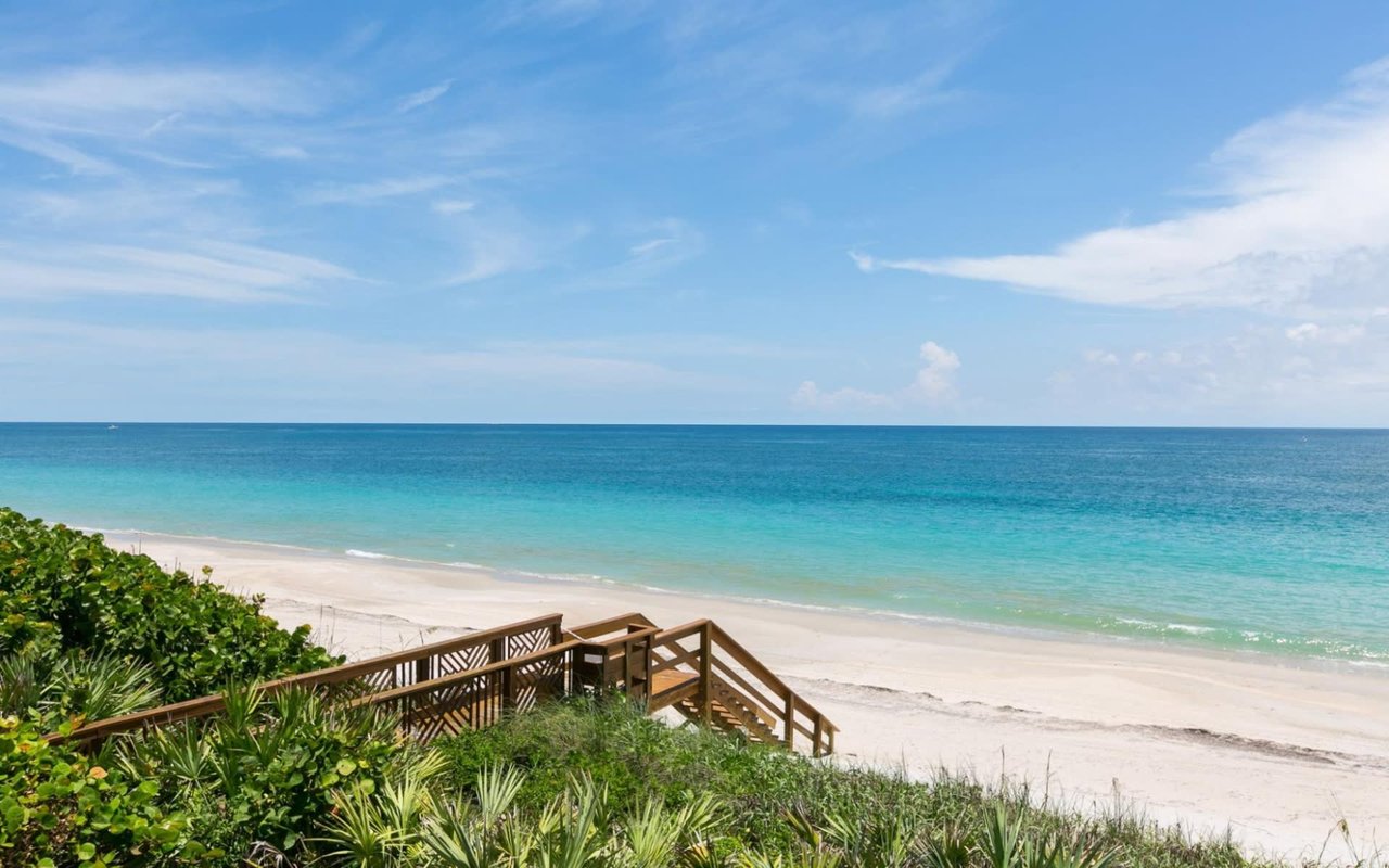 The Ultimate Guide to Beaches in Vero Beach cover