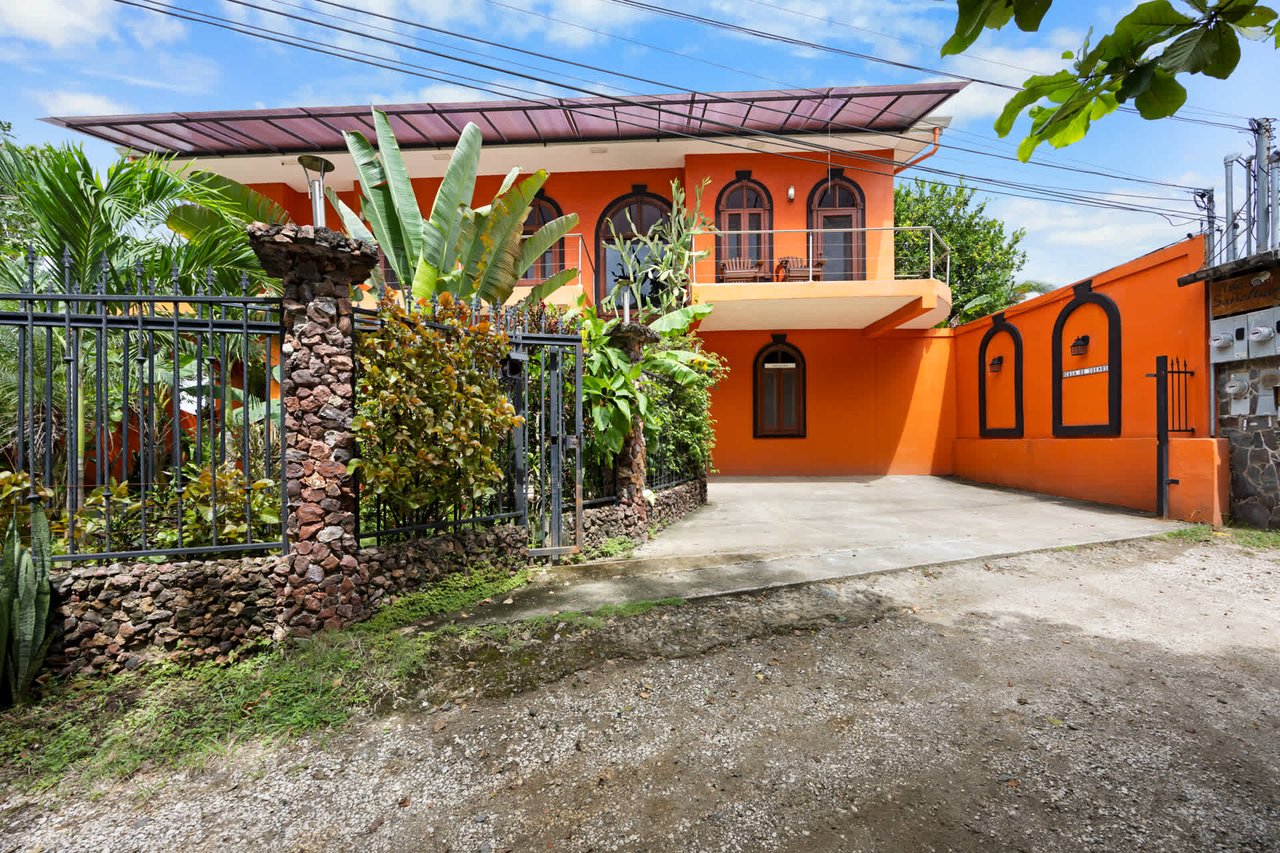 Titled Beachfront Casa de Sueños