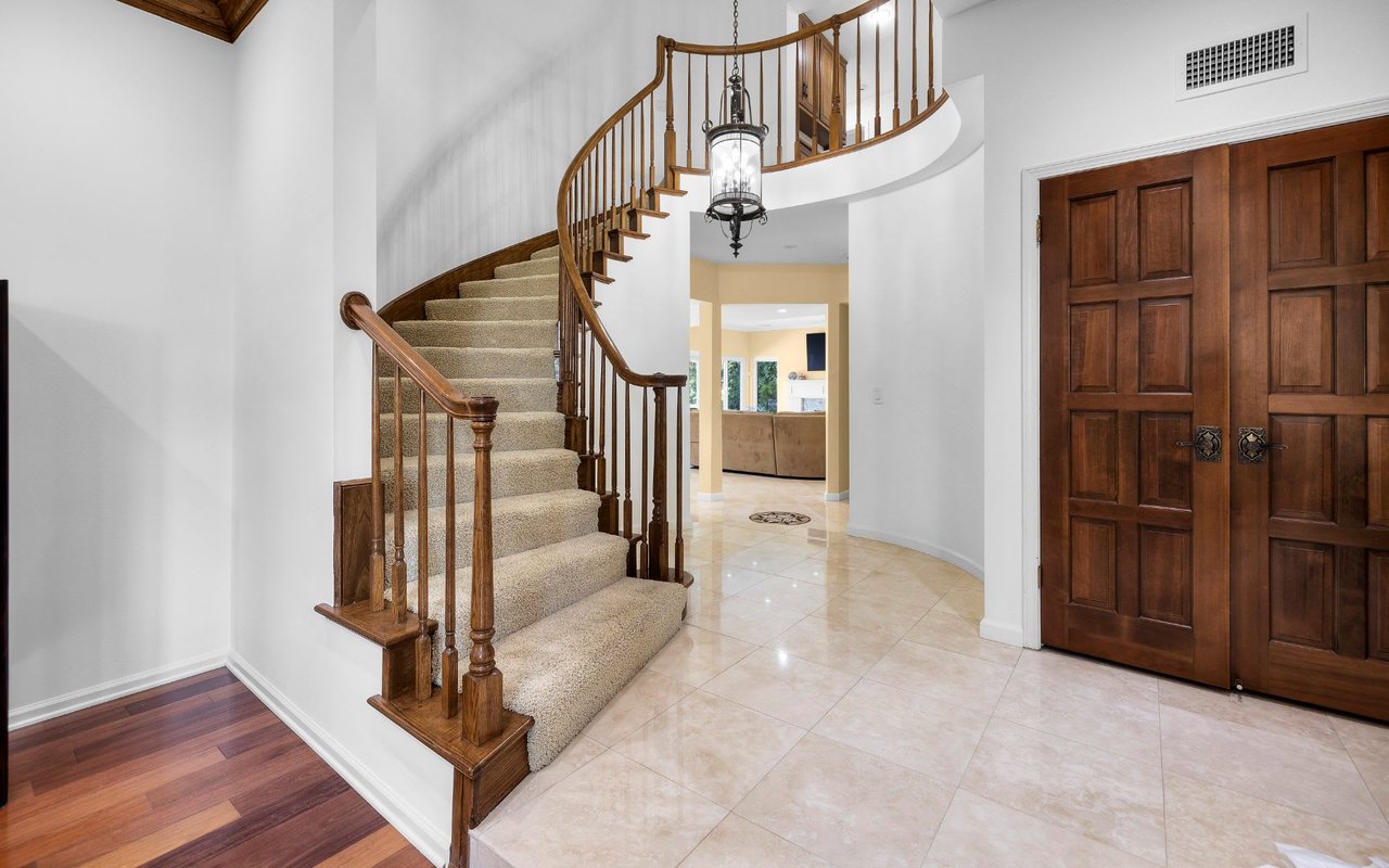 16 Quarterhorse Lane