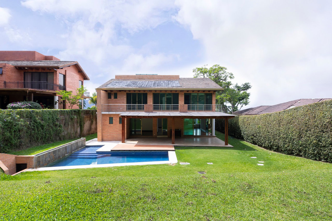 Terrace View Colonial Home, Escazu, San Jose