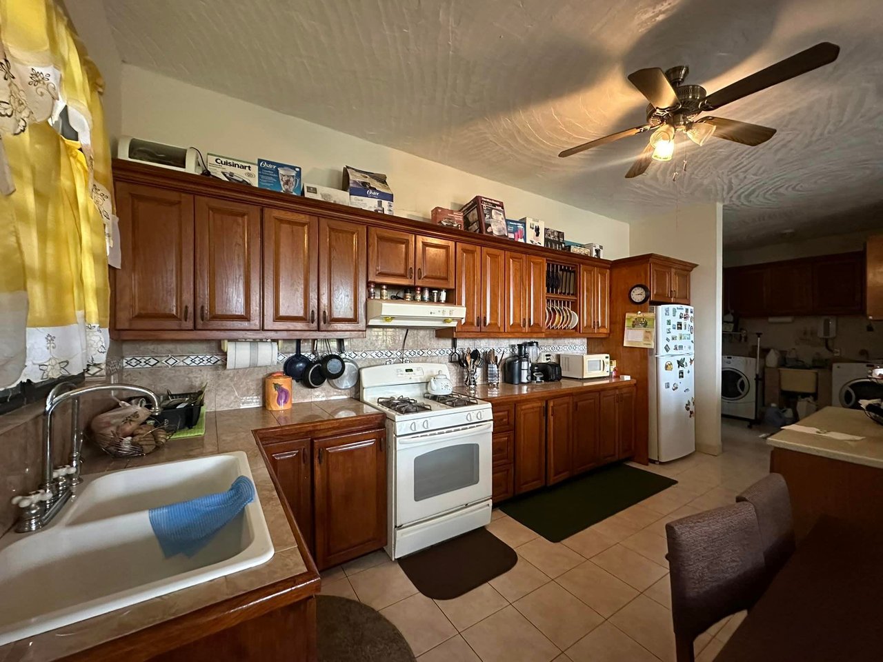 908 Chapel Hill 2 Bedroom Apartment