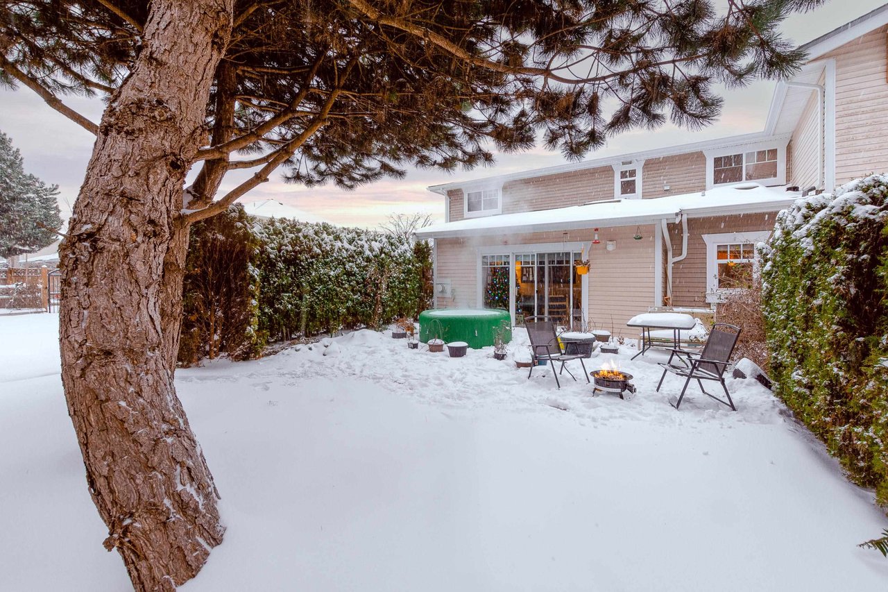 69-1821 Willow Cres