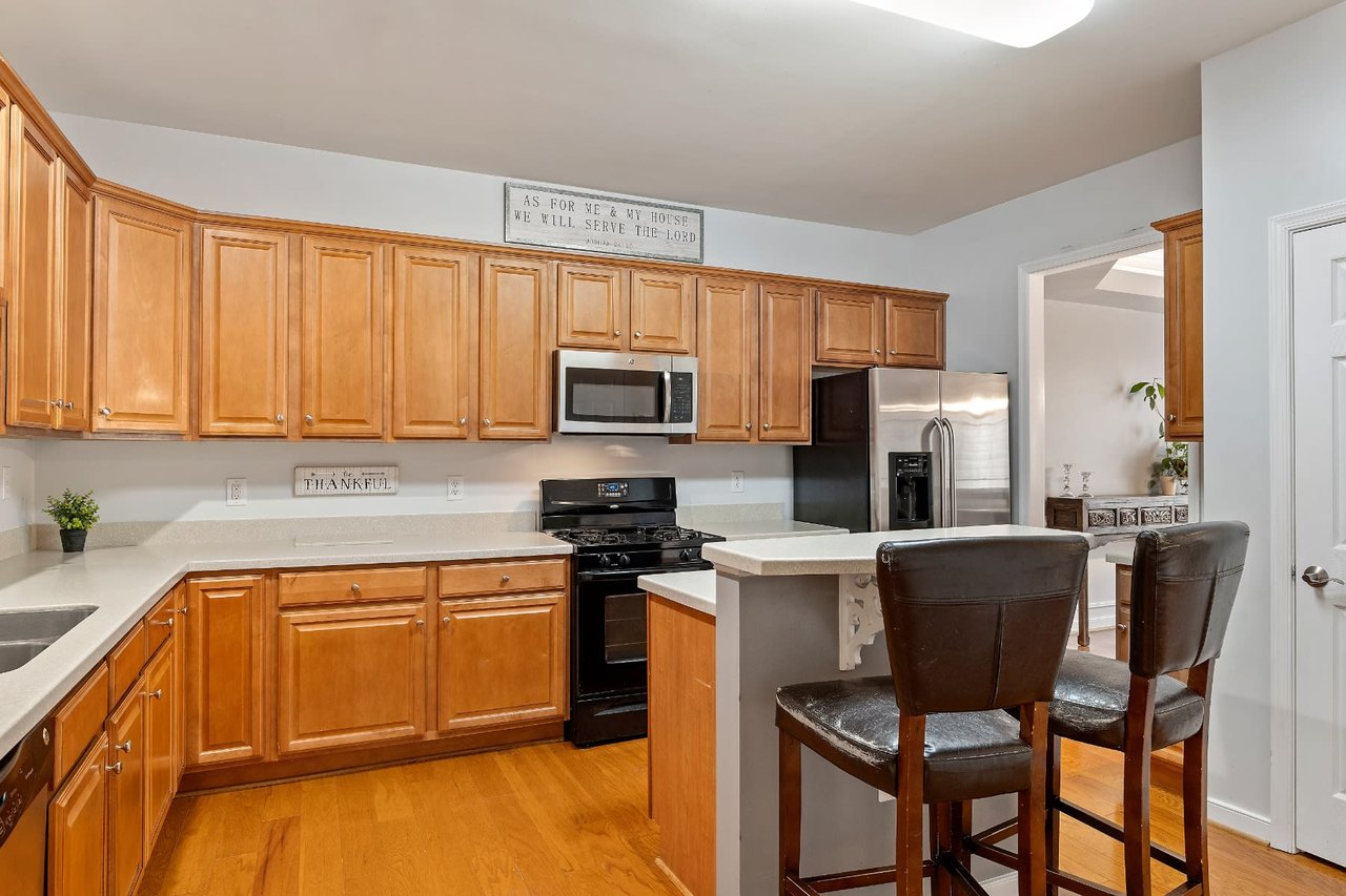 704 Abbey Village Circle