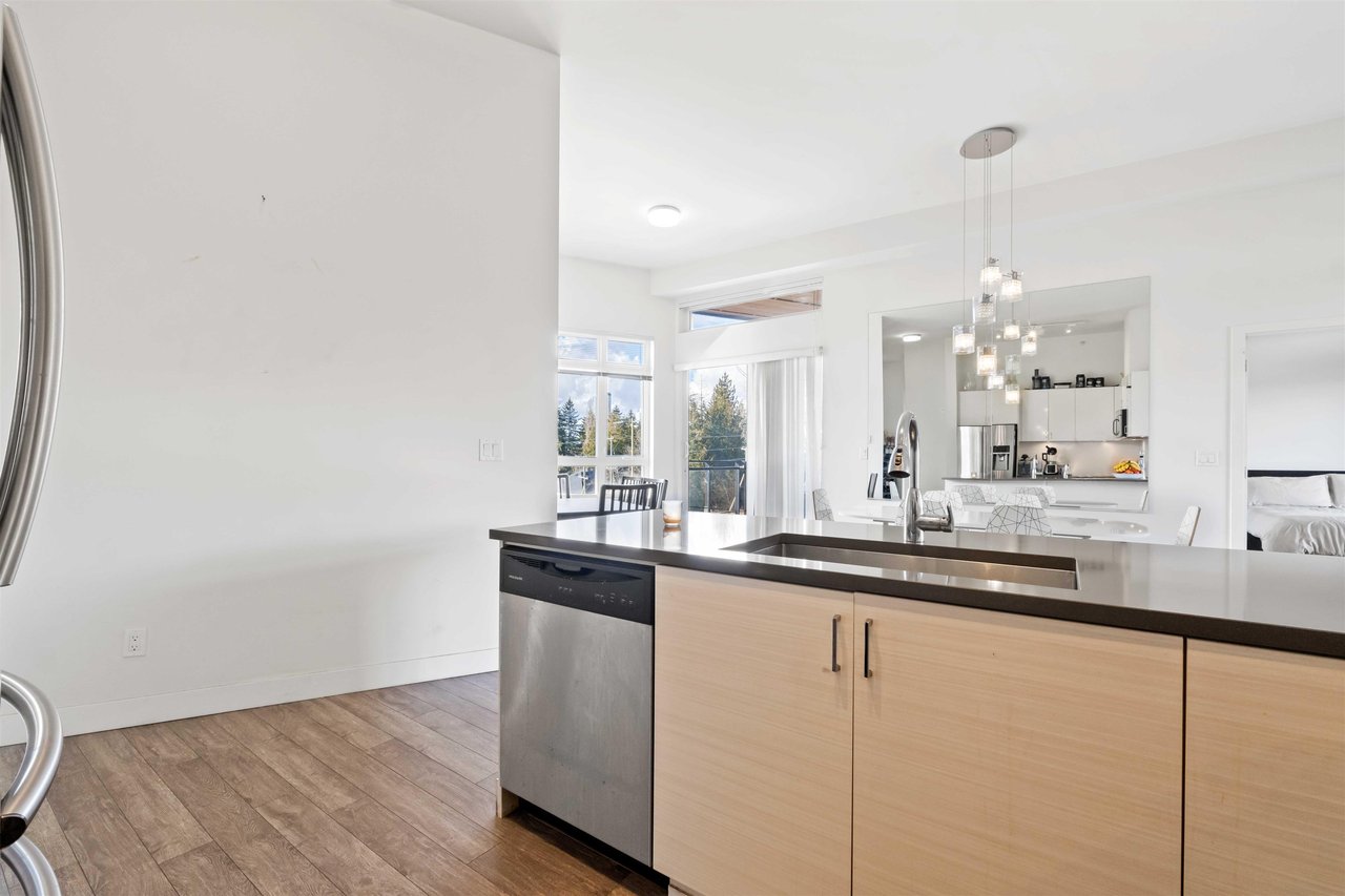 411-13919 Fraser Hwy