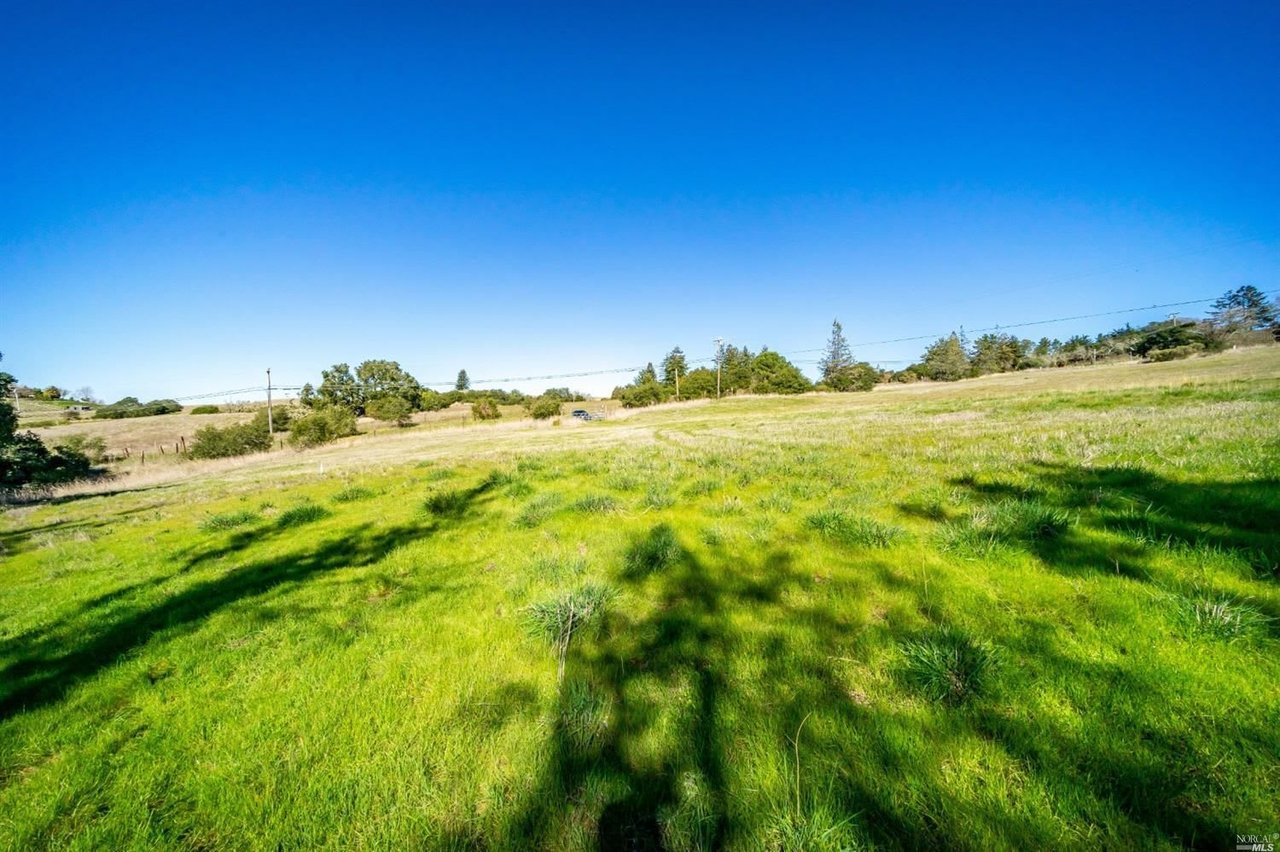 5289 Sonoma Mountain Rd