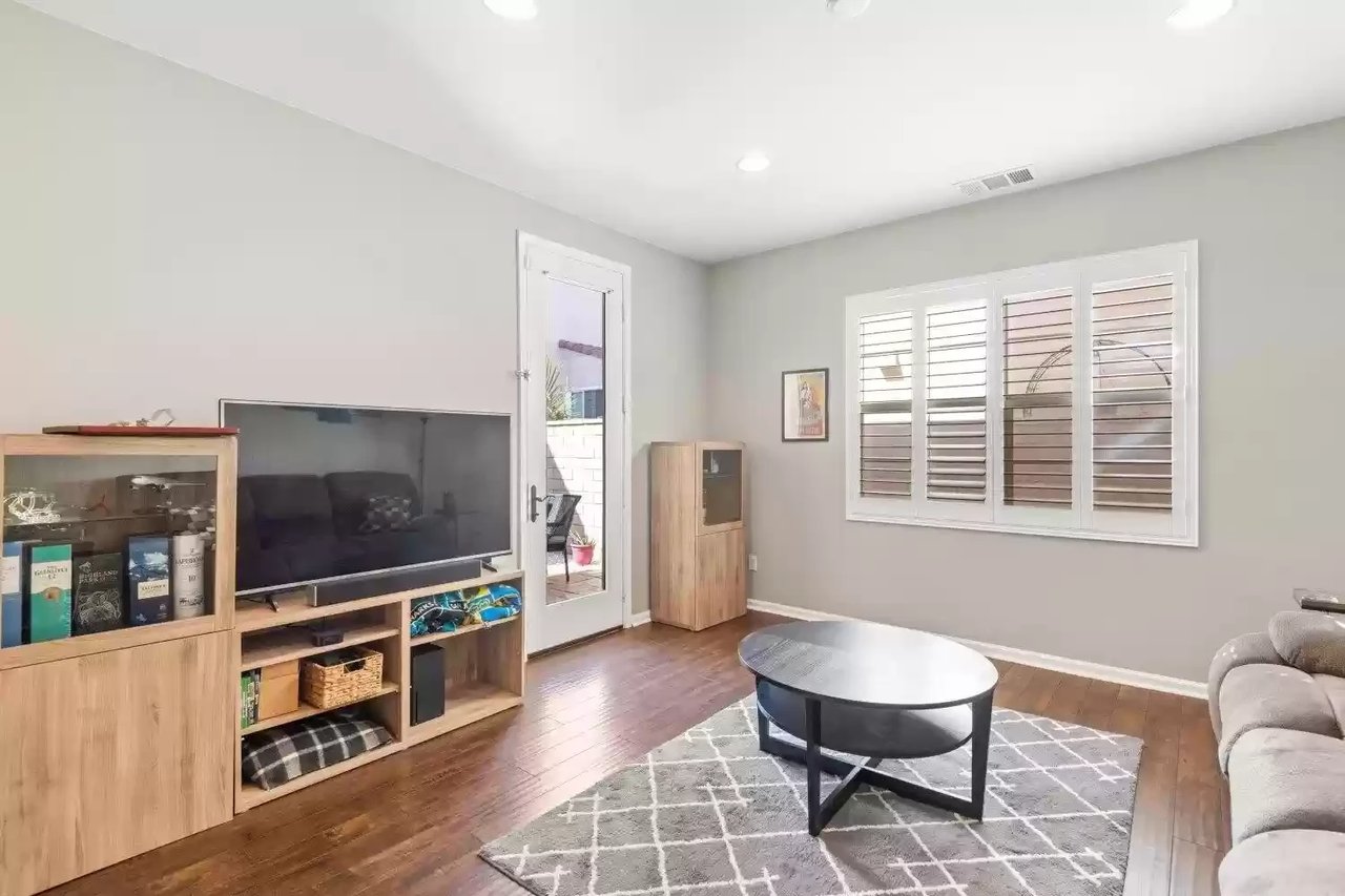 21951 Moveo Dr