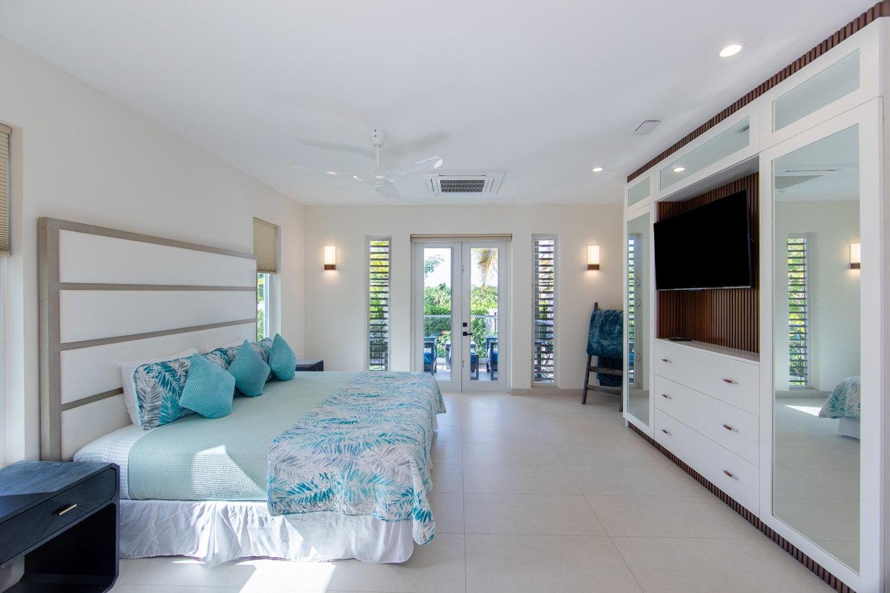 Blue Lagoon Villa