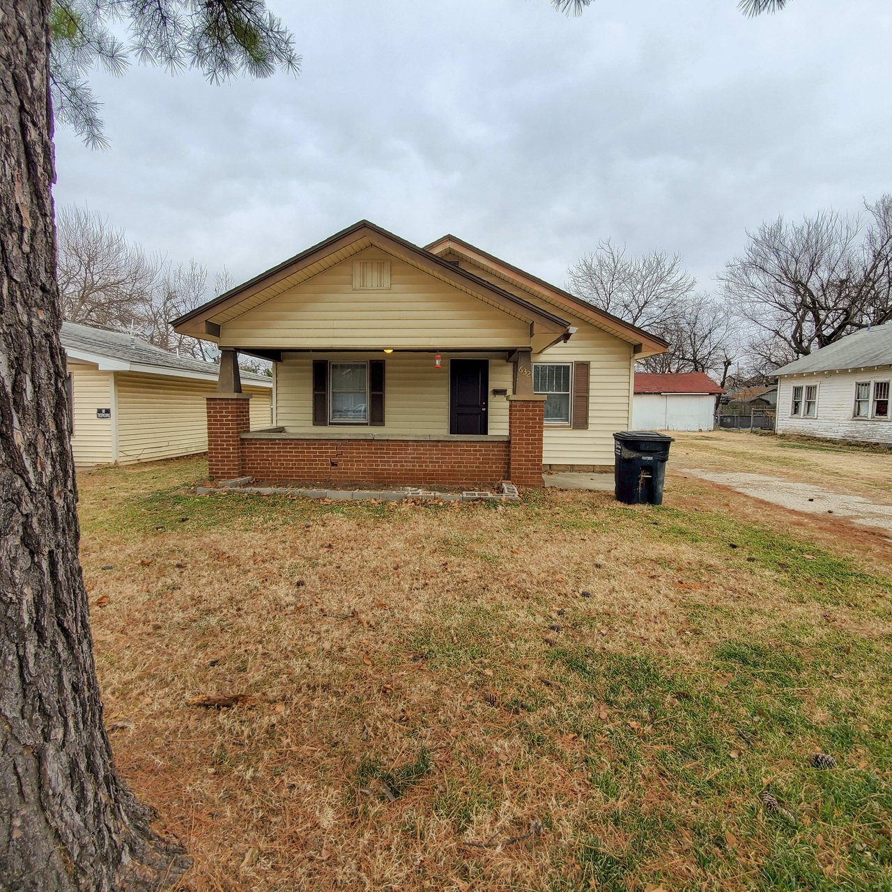 632 W Dewey 