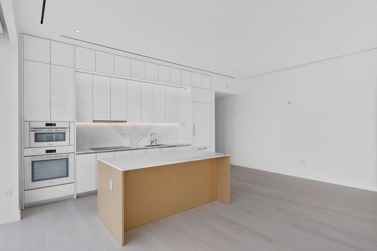 200 East 59th Street #17C