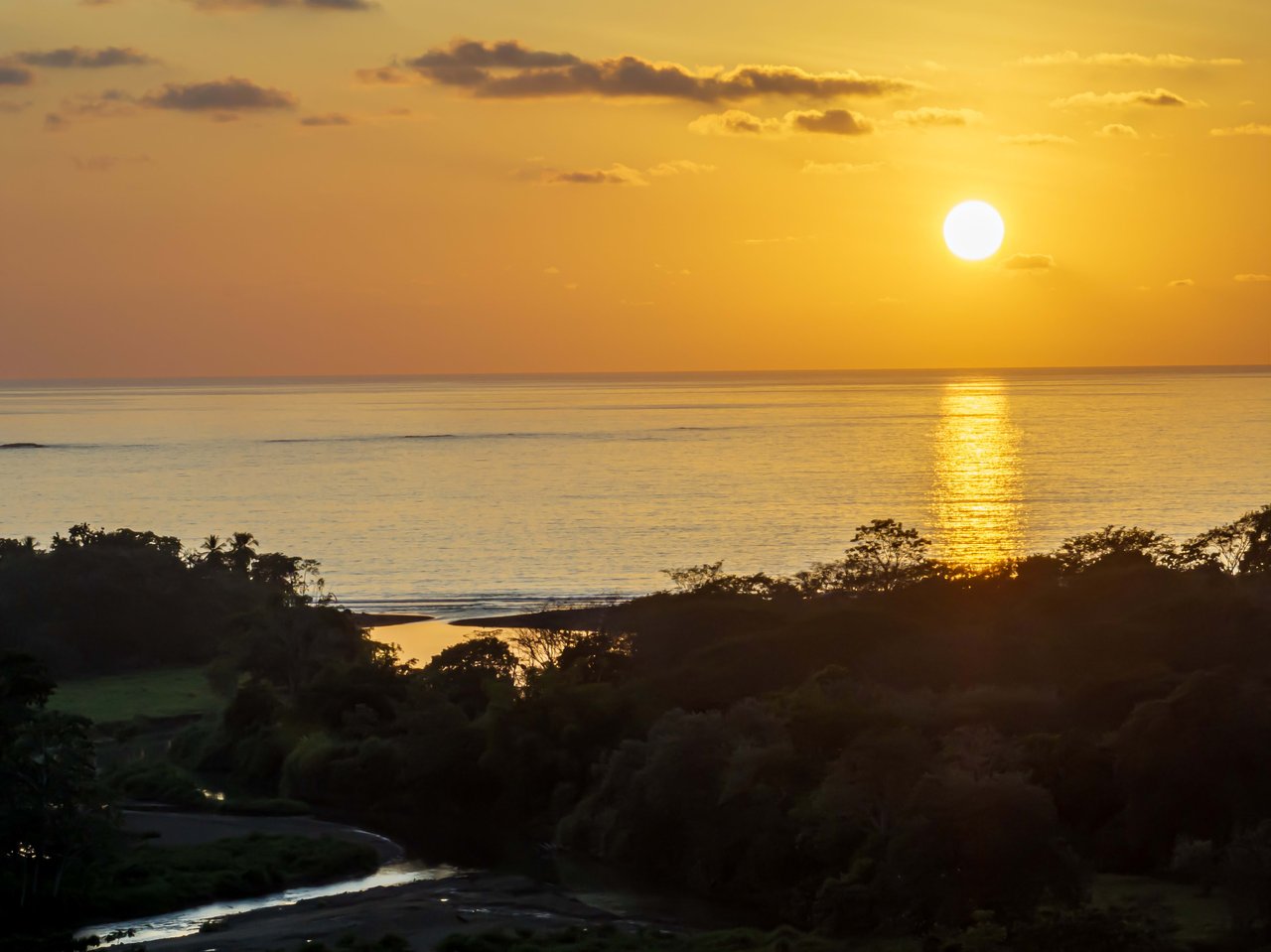 Casa Morfa: Brand New Home in Uvita's Premier Neighborhood