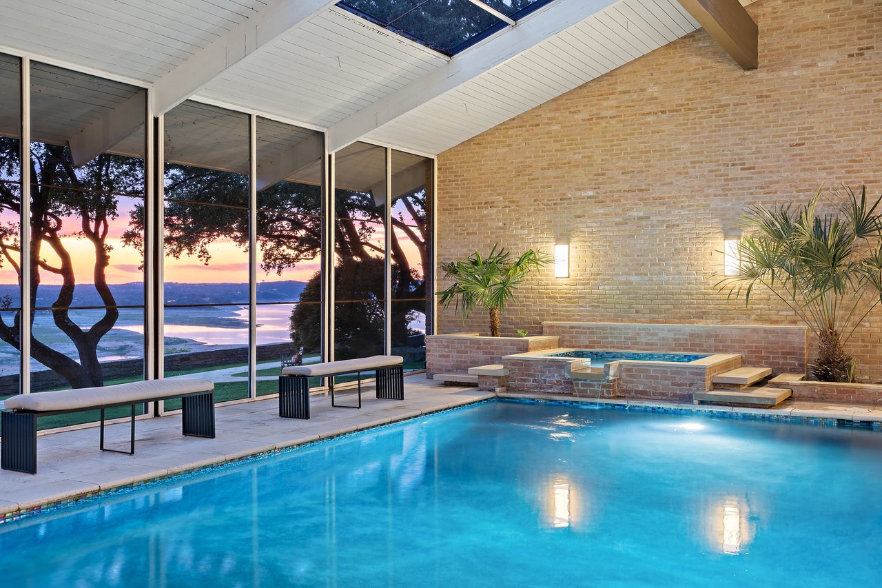The Iconic 007 Bond Retreat
