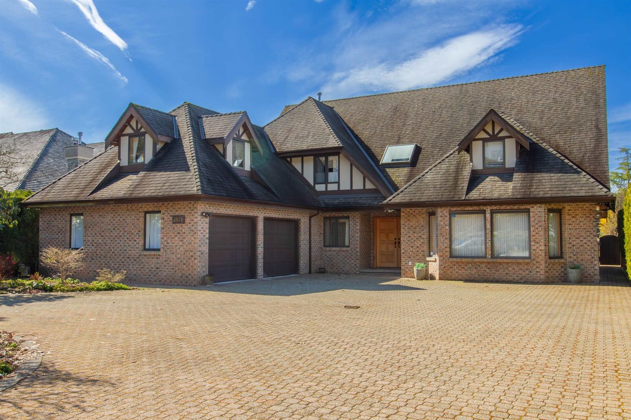 1021 Glacier View Dr