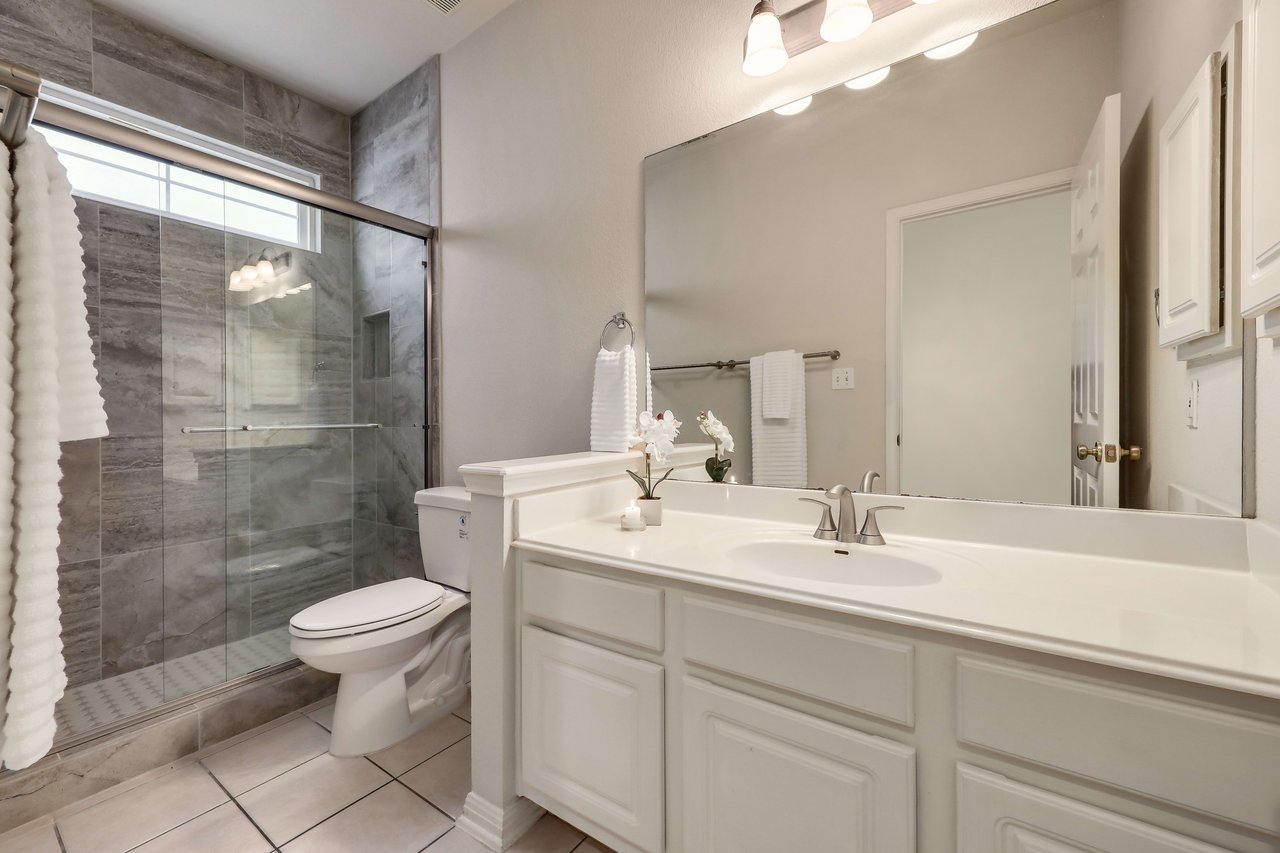 1011 Brodie St #27