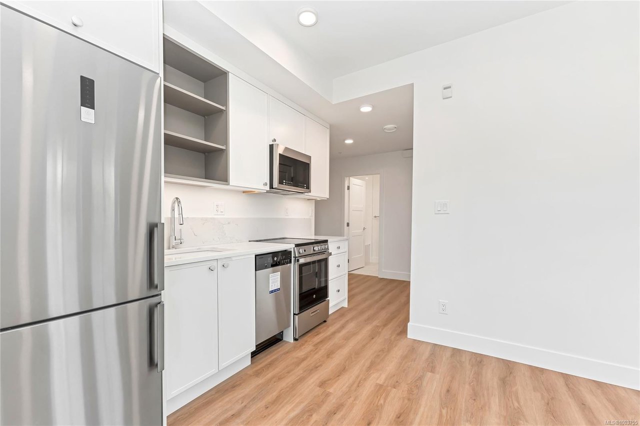 203 C-1224 Richardson St, Victoria
