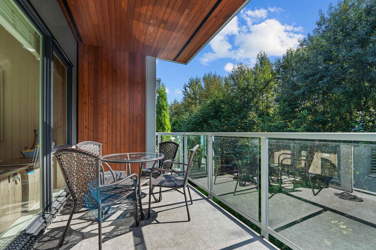 16-3595 Salal Drive, North Vancouver