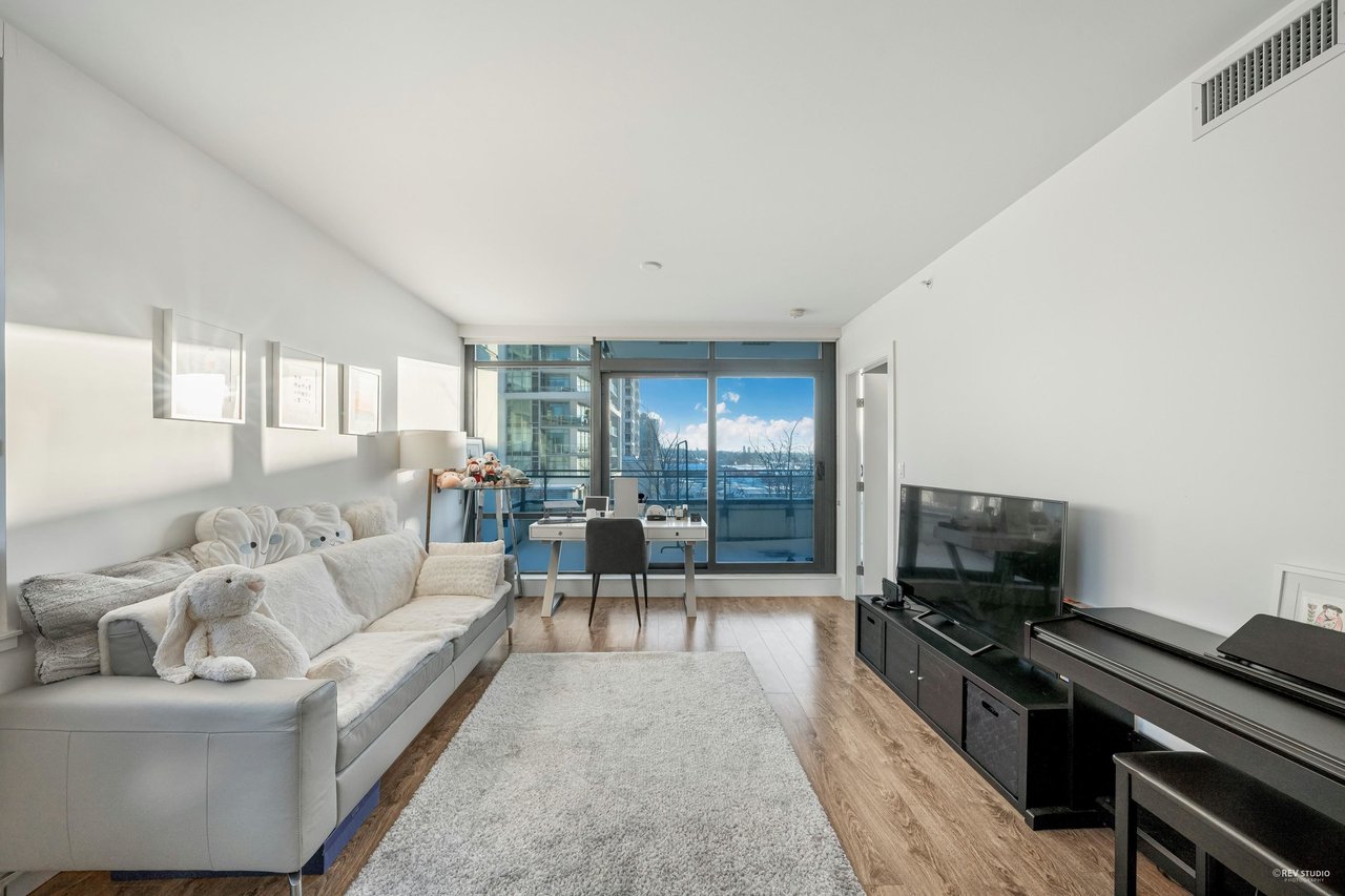 501-2378 Alpha Ave