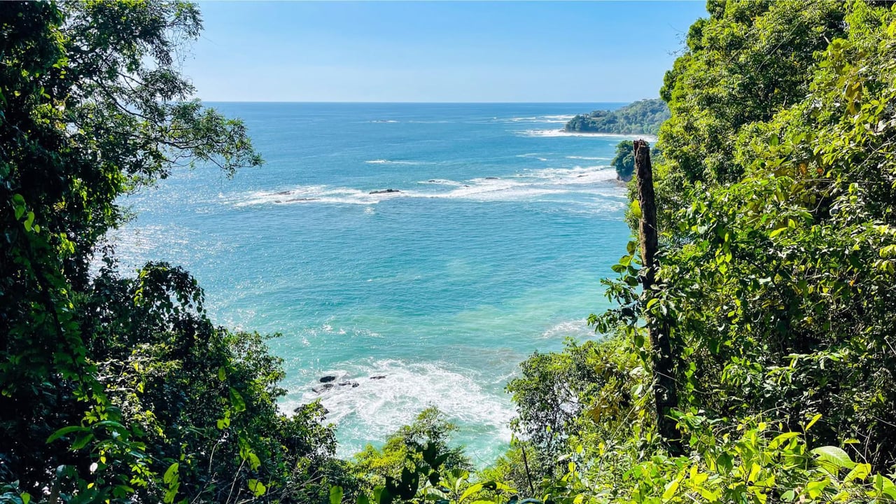 Colonial Oceanfront Estate, Dominical, Puntarenas