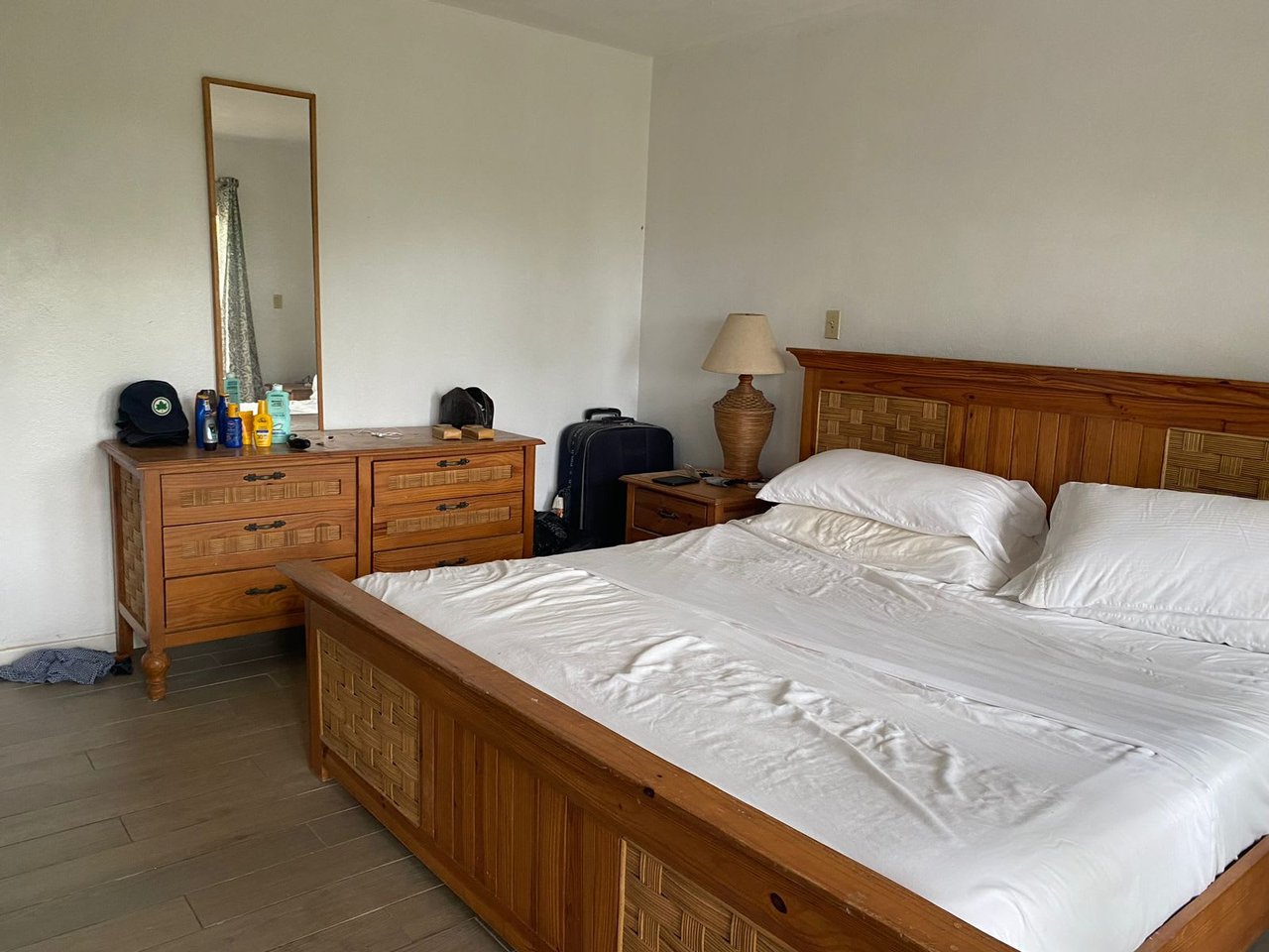 811 Large Wyndham Lambert Condo 205