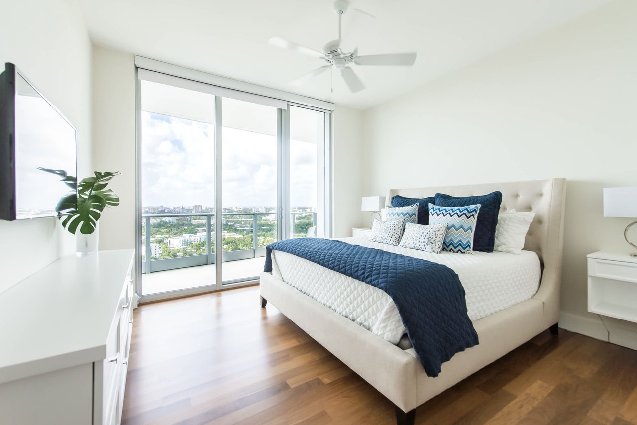2627 S Bayshore Drive #2202