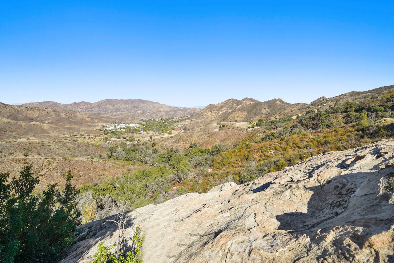 30887 Mulholland Hwy