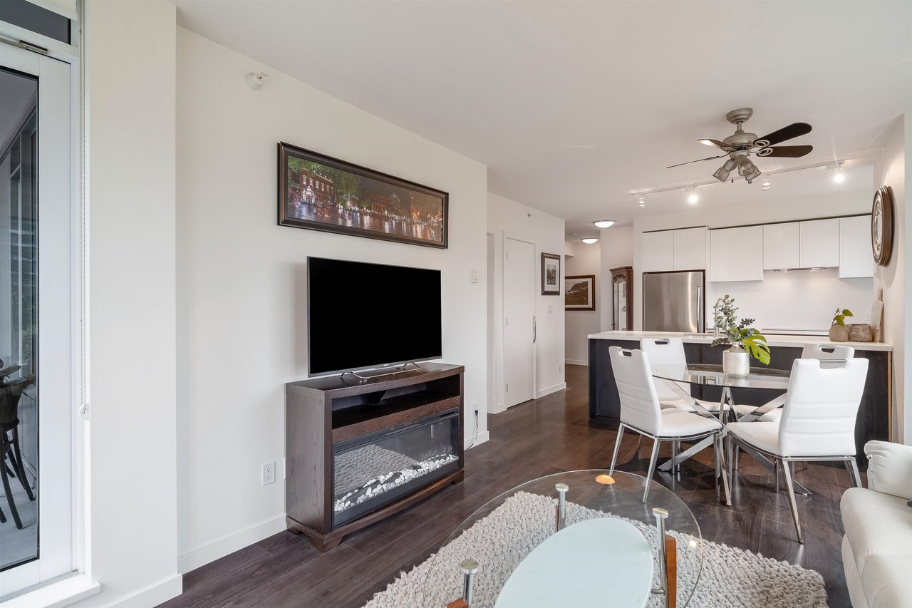 308-6333 Silver Ave